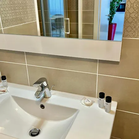 Charming T2 With Pool Around Monaco Holiday home Beausoleil