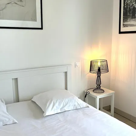 Charming T2 With Pool Around Monaco Holiday home